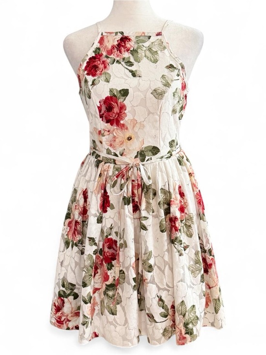 Charlotte Russe Dresses & Skirts - Charlotte Russe White Floral Lace Mini Dress Small Fit & Flare Halter
